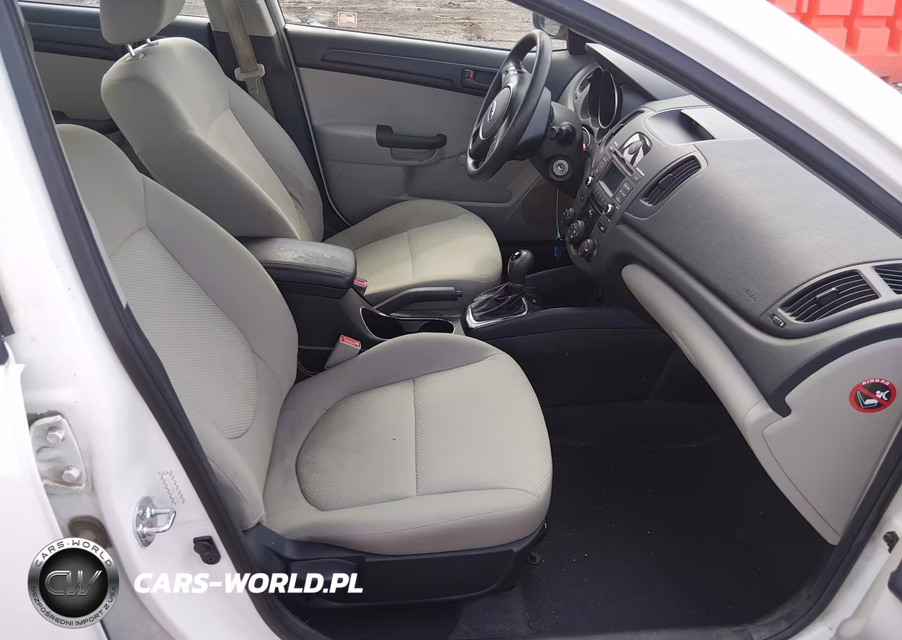 2012 Kia Forte Lx VIN:KNAFT4A2XC5553655 - 5