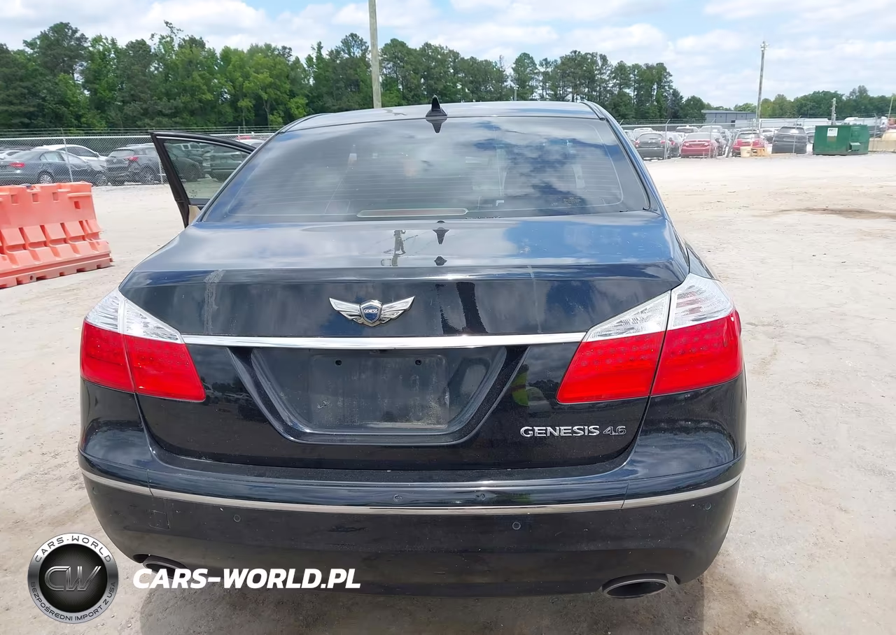 2011 Hyundai Genesis 4.6 VIN:KMHGC4DF2BU140926 - 16