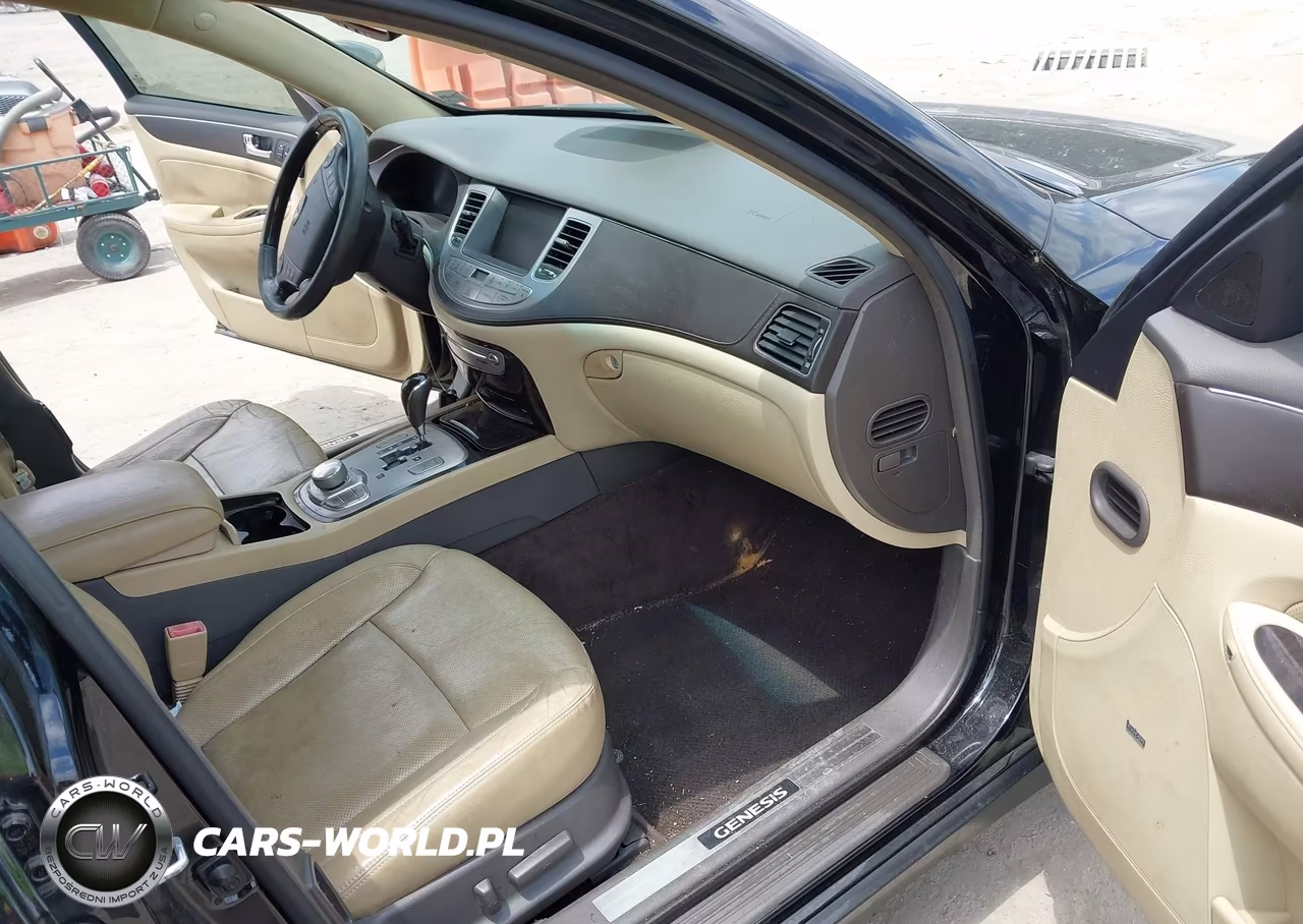 2011 Hyundai Genesis 4.6 VIN:KMHGC4DF2BU140926 - 5