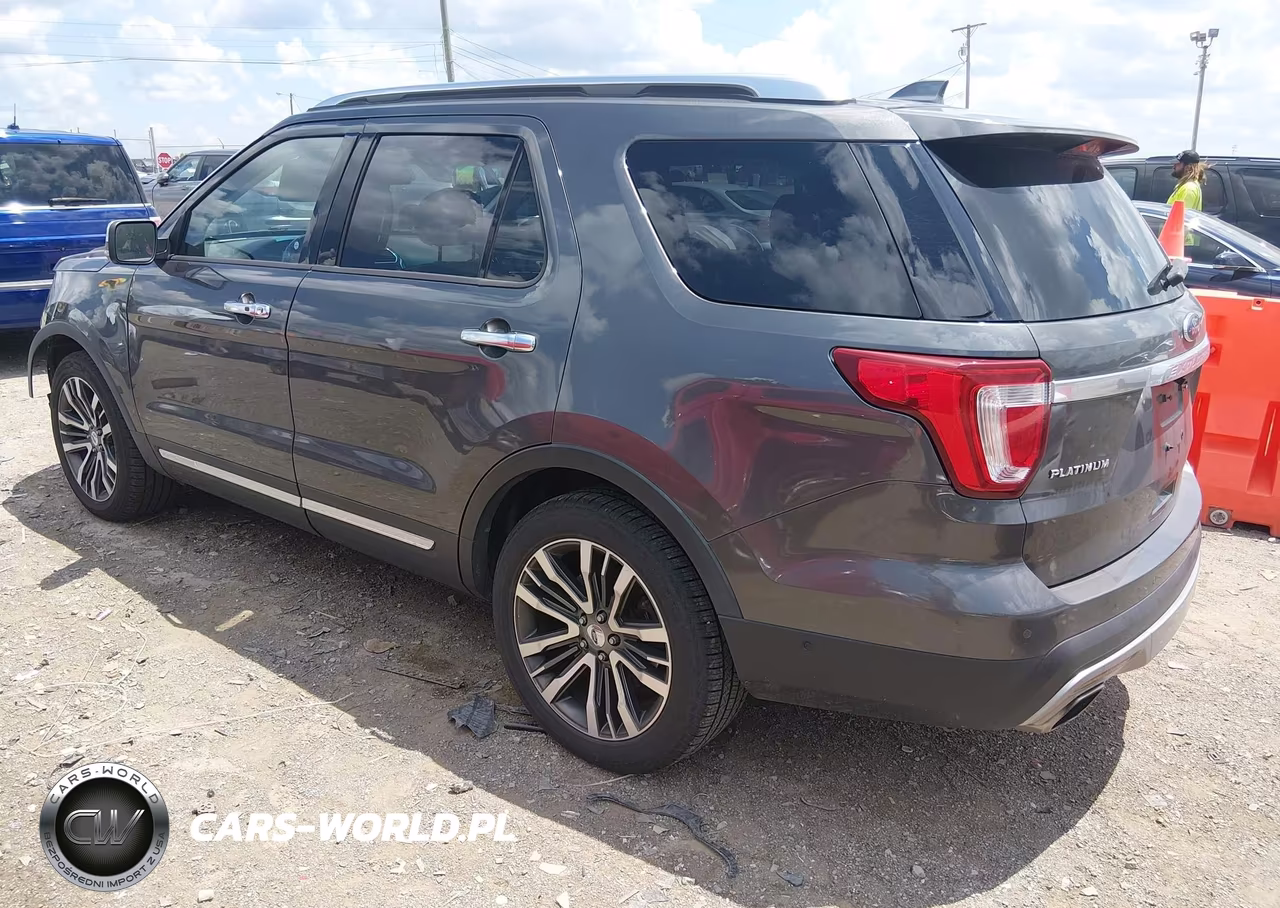 2016 Ford Explorer Platinum VIN:1FM5K8HT7GGB30884 - 3