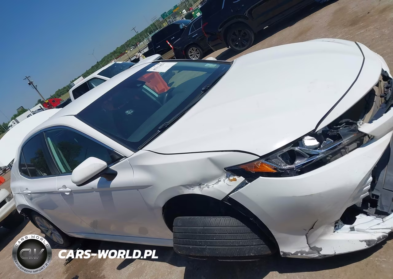 2020 Toyota Camry Le VIN:4T1C11AK3LU346326 - 14