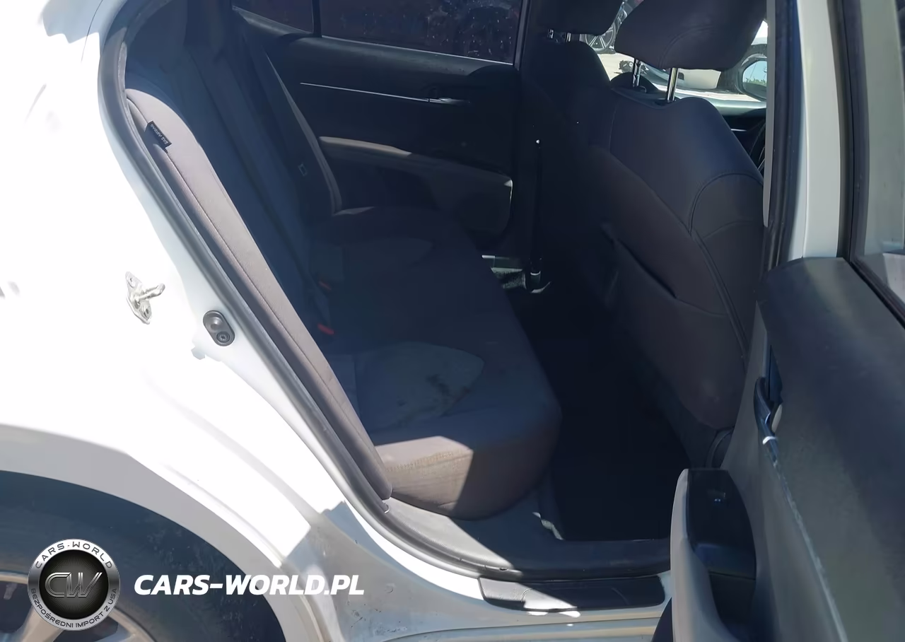 2020 Toyota Camry Le VIN:4T1C11AK3LU346326 - 8