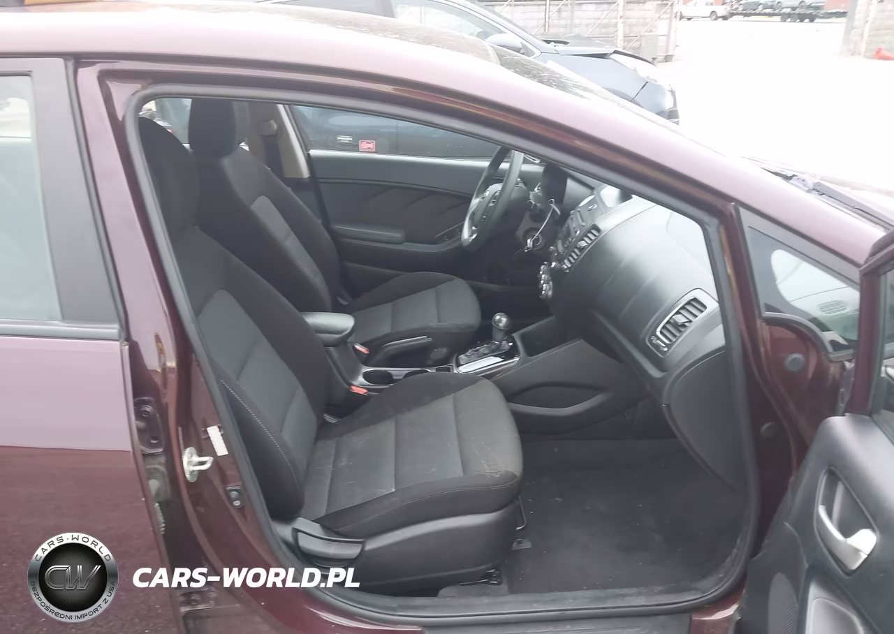2017 Kia Forte Lx VIN:3KPFK4A76HE038472 - 5