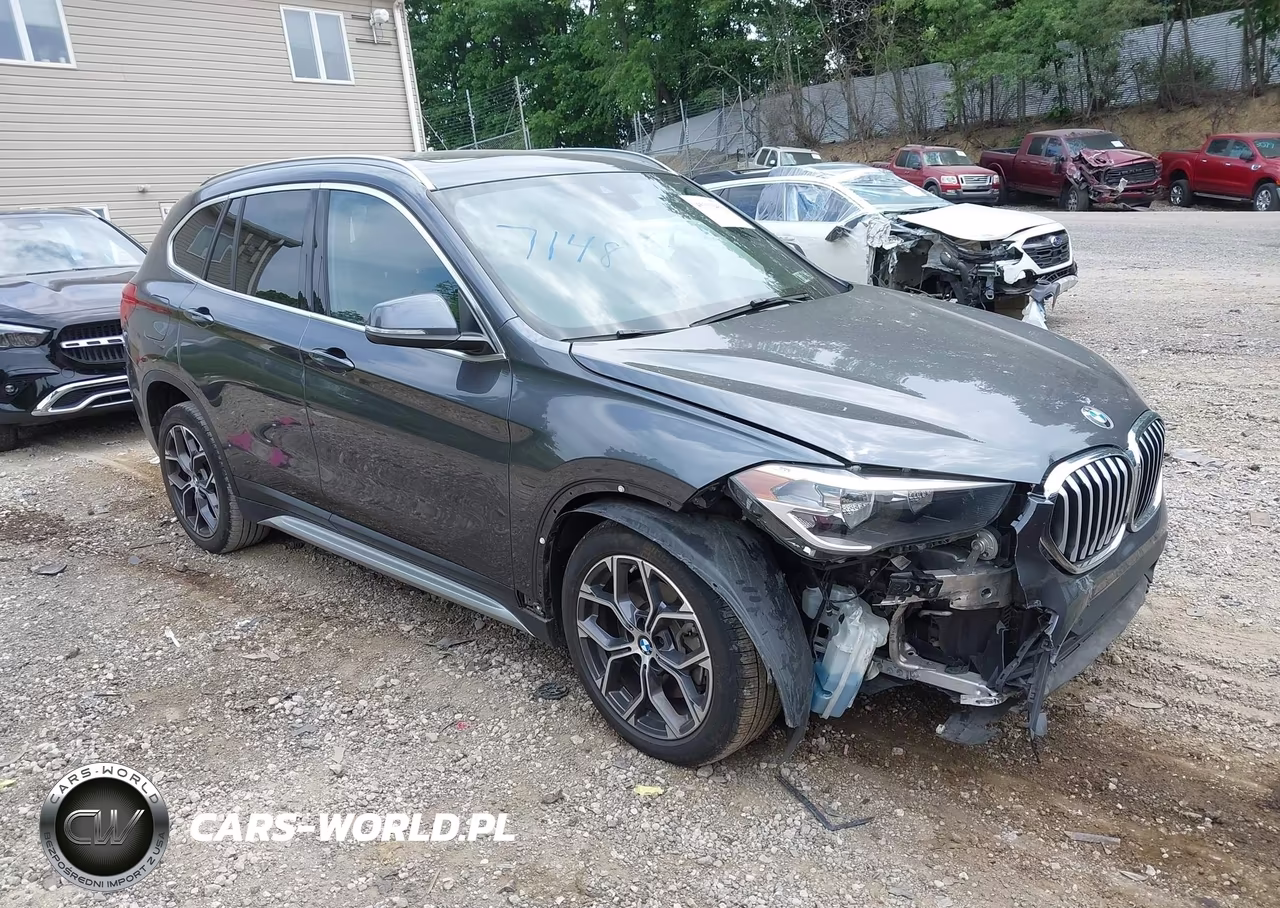 2021 BMW X1 xDrive28I – zdjęcie 1 z 16
