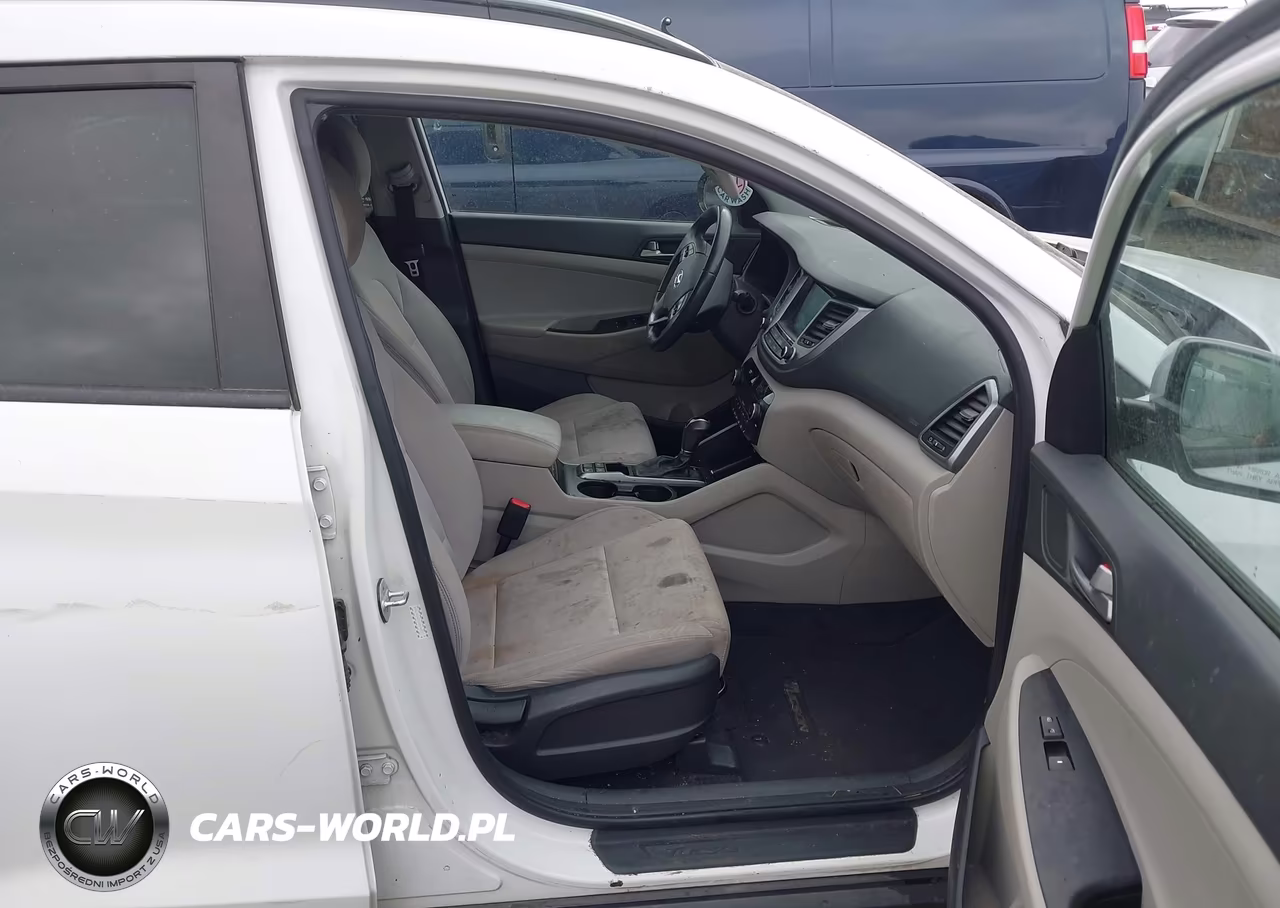 2018 Hyundai Tucson Value VIN:KM8J3CA25JU629353 - 5