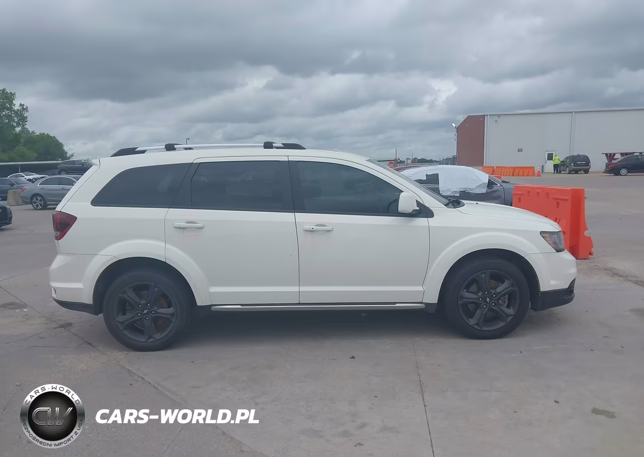 2020 Dodge Journey Crossroad VIN:3C4PDCGB8LT201034 - 13