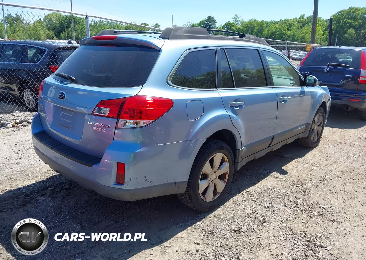 2010 Subaru Outback 2.5I Premium VIN:4S4BRBCC3A3381872 - 4