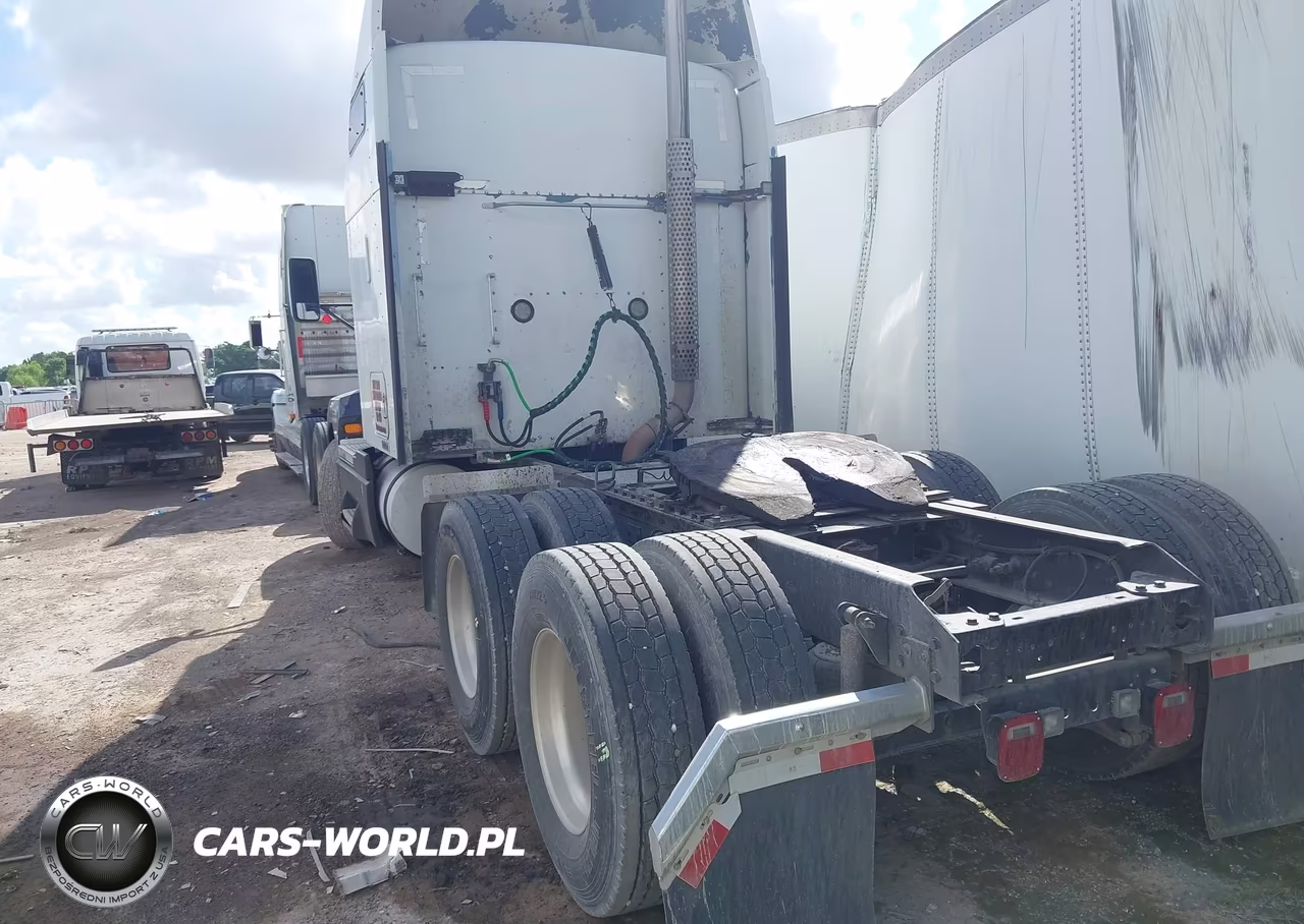 2006 Kenworth Construction T600 VIN:1XKADB9X36J107765 - 3