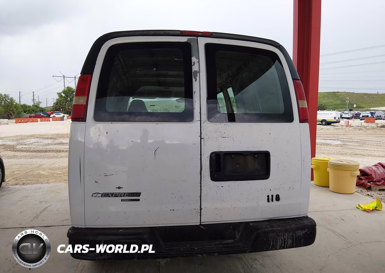 2006 Chevrolet Express Work Van VIN:1GCFG15X061272715 - 12