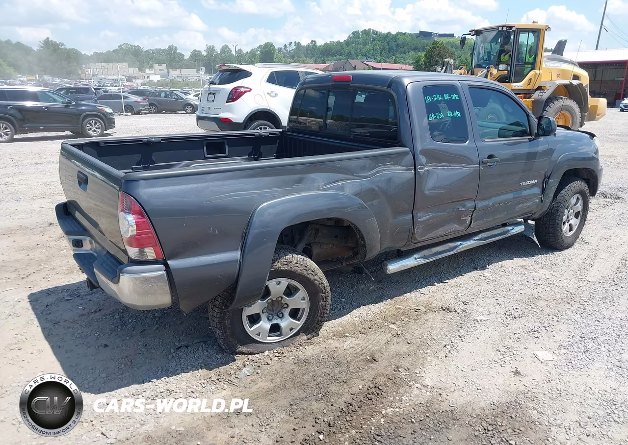 2012 Toyota Tacoma VIN:5TFUX4EN6CX011119 - 4