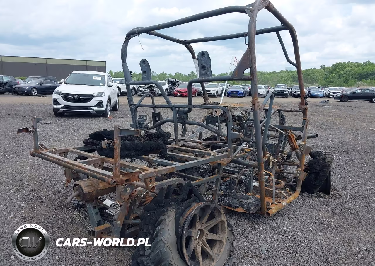 2024 Honda Sxs700 M2 VIN:1HFVE0299R4900698 - 4