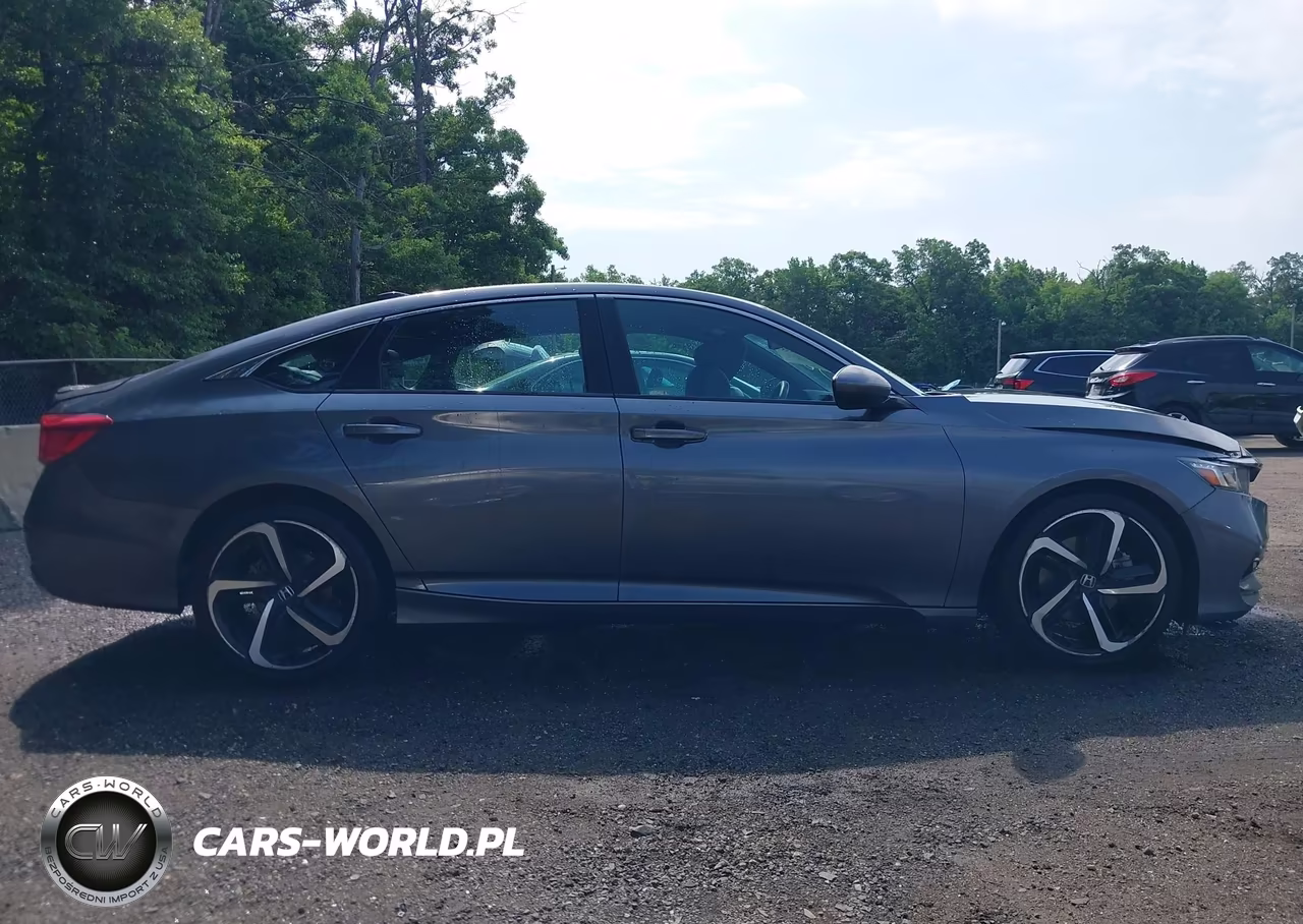2018 Honda Accord Sport VIN:1HGCV1F30JA066826 - 13