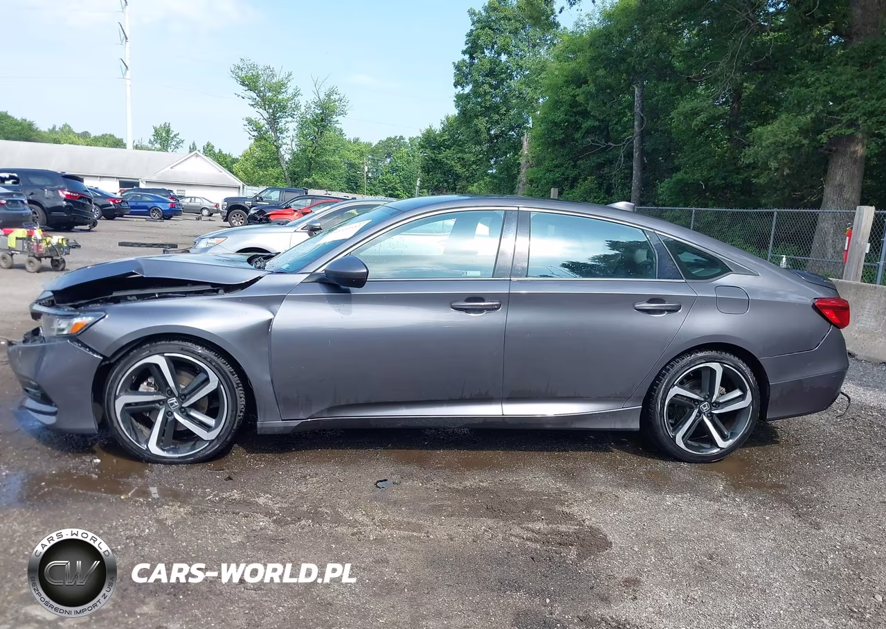 2018 Honda Accord Sport VIN:1HGCV1F30JA066826 - 14