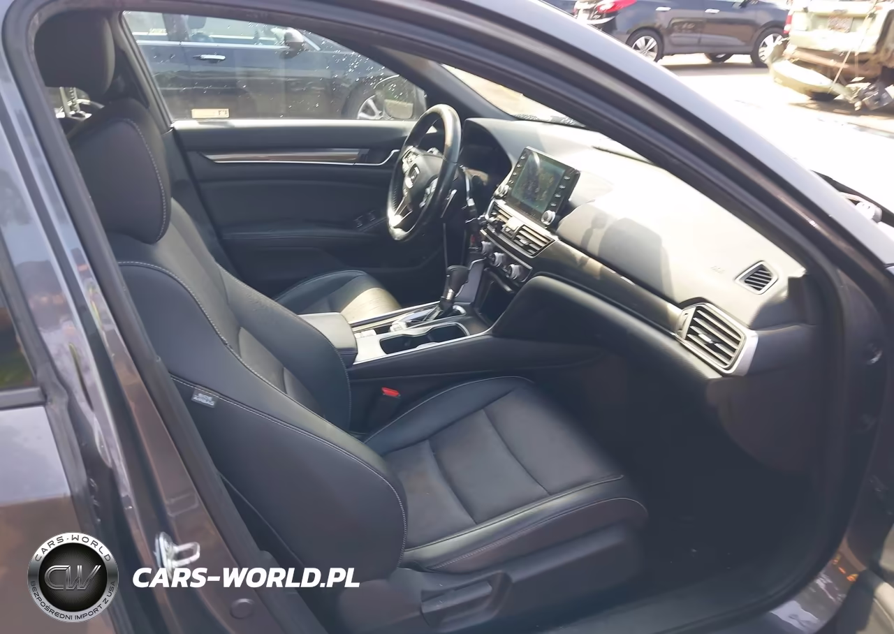 2018 Honda Accord Sport VIN:1HGCV1F30JA066826 - 5