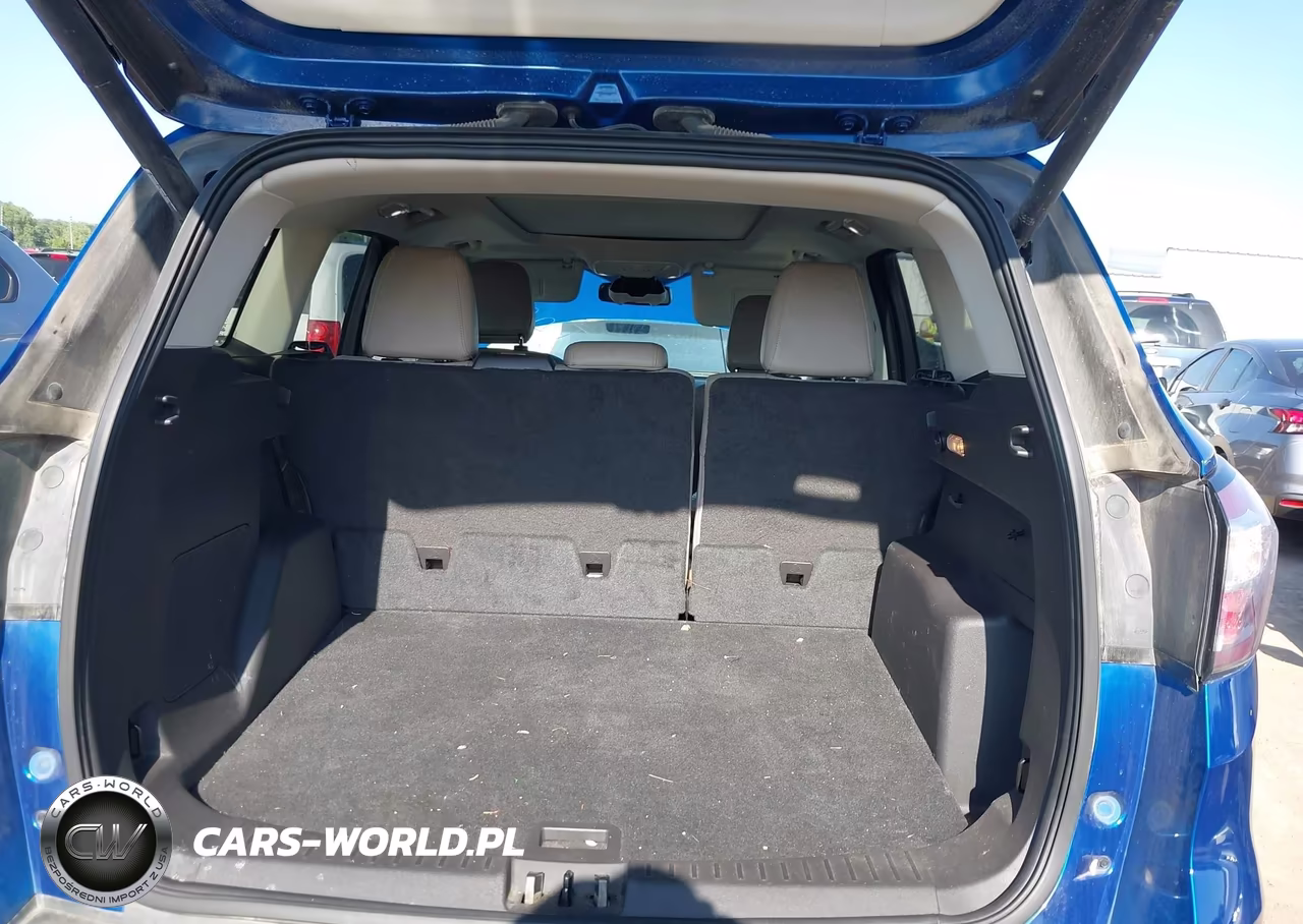 2018 Ford Escape Titanium VIN:1FMCU0J92JUC07610 - 17