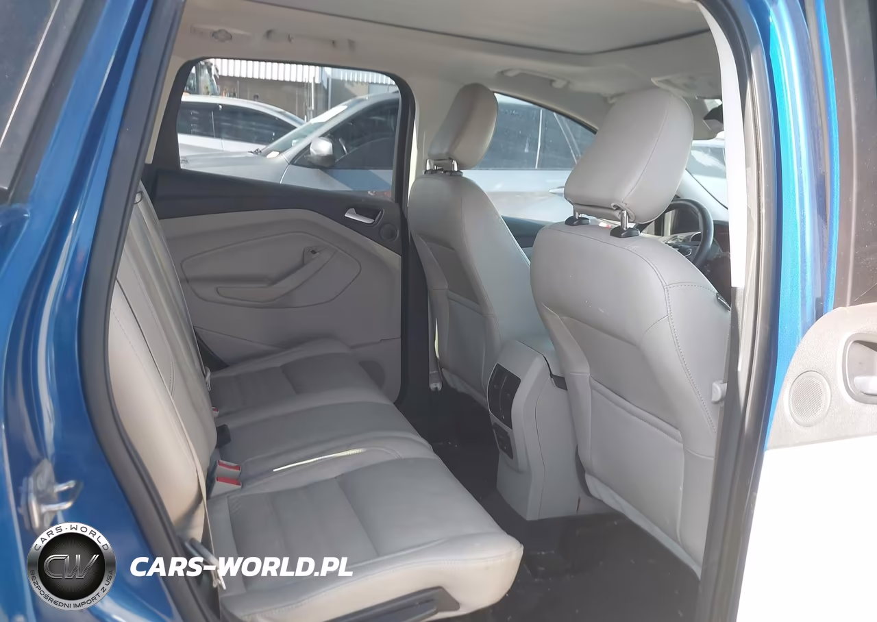 2018 Ford Escape Titanium VIN:1FMCU0J92JUC07610 - 8