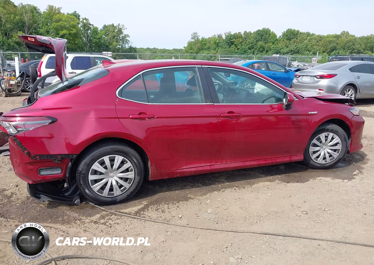 2021 Toyota Camry Le Hybrid VIN:4T1C31AK4MU561810 - 14