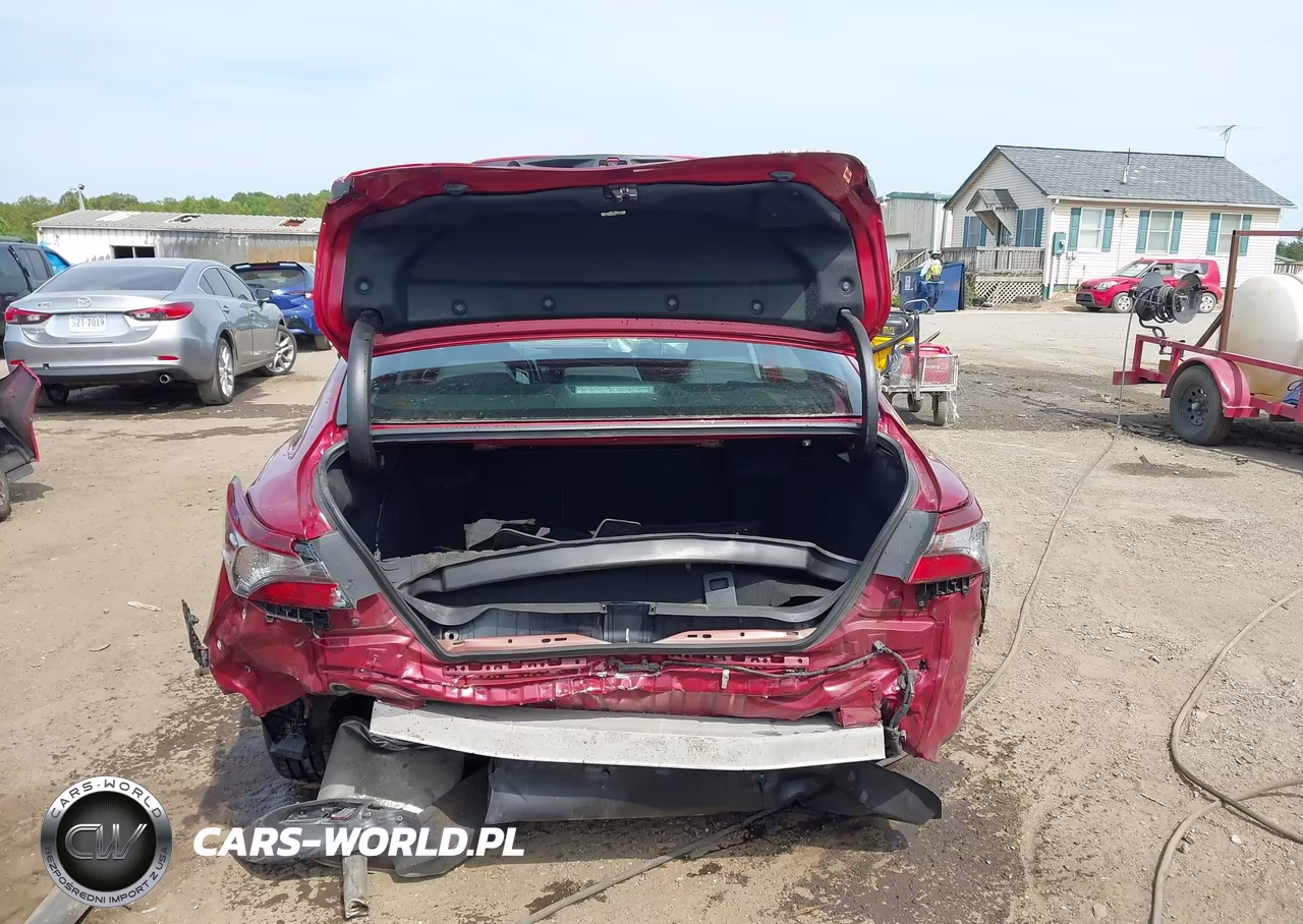 2021 Toyota Camry Le Hybrid VIN:4T1C31AK4MU561810 - 17