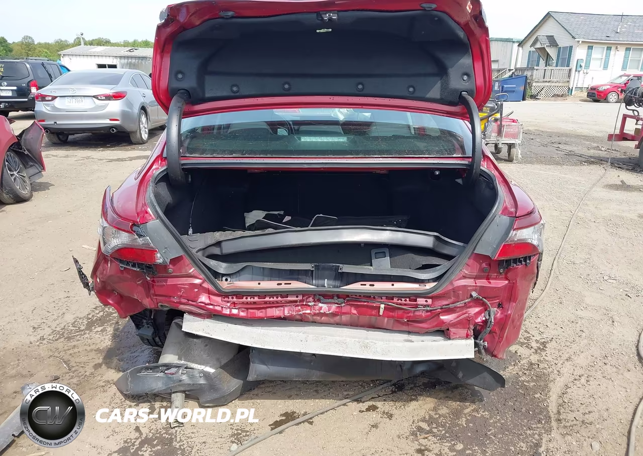 2021 Toyota Camry Le Hybrid VIN:4T1C31AK4MU561810 - 6