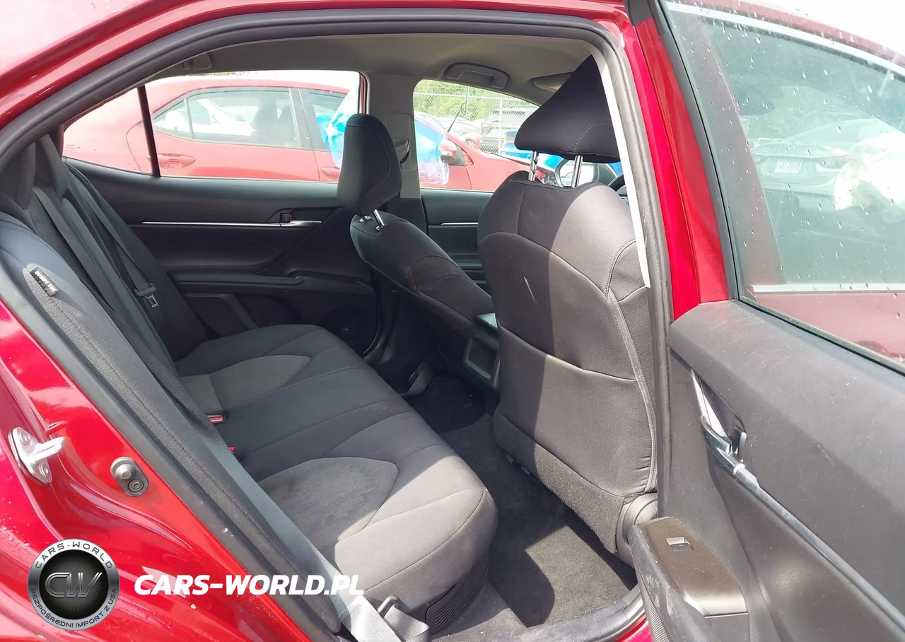 2021 Toyota Camry Le Hybrid VIN:4T1C31AK4MU561810 - 8
