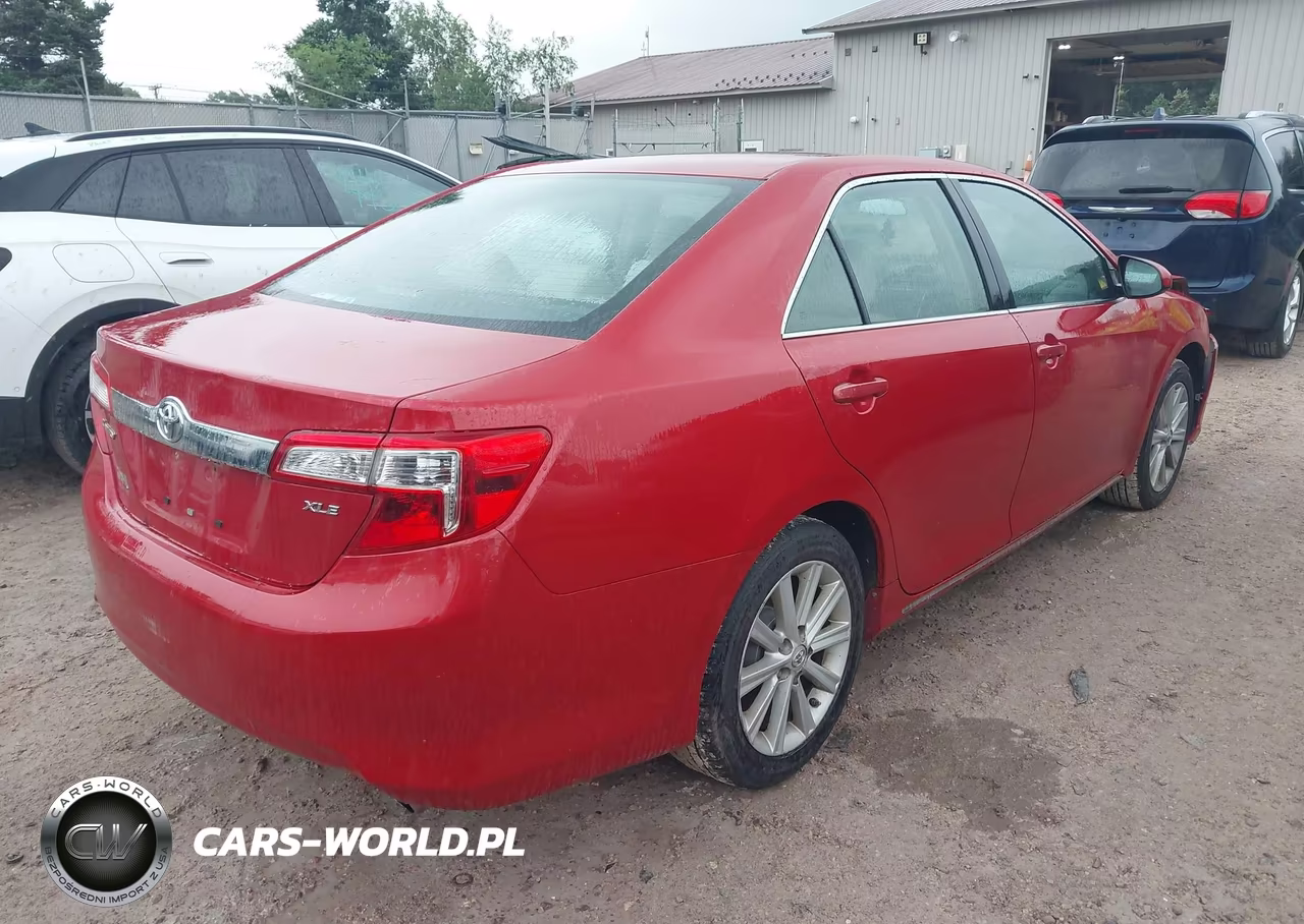 2013 Toyota Camry Xle VIN:4T4BF1FK5DR336278 - 4