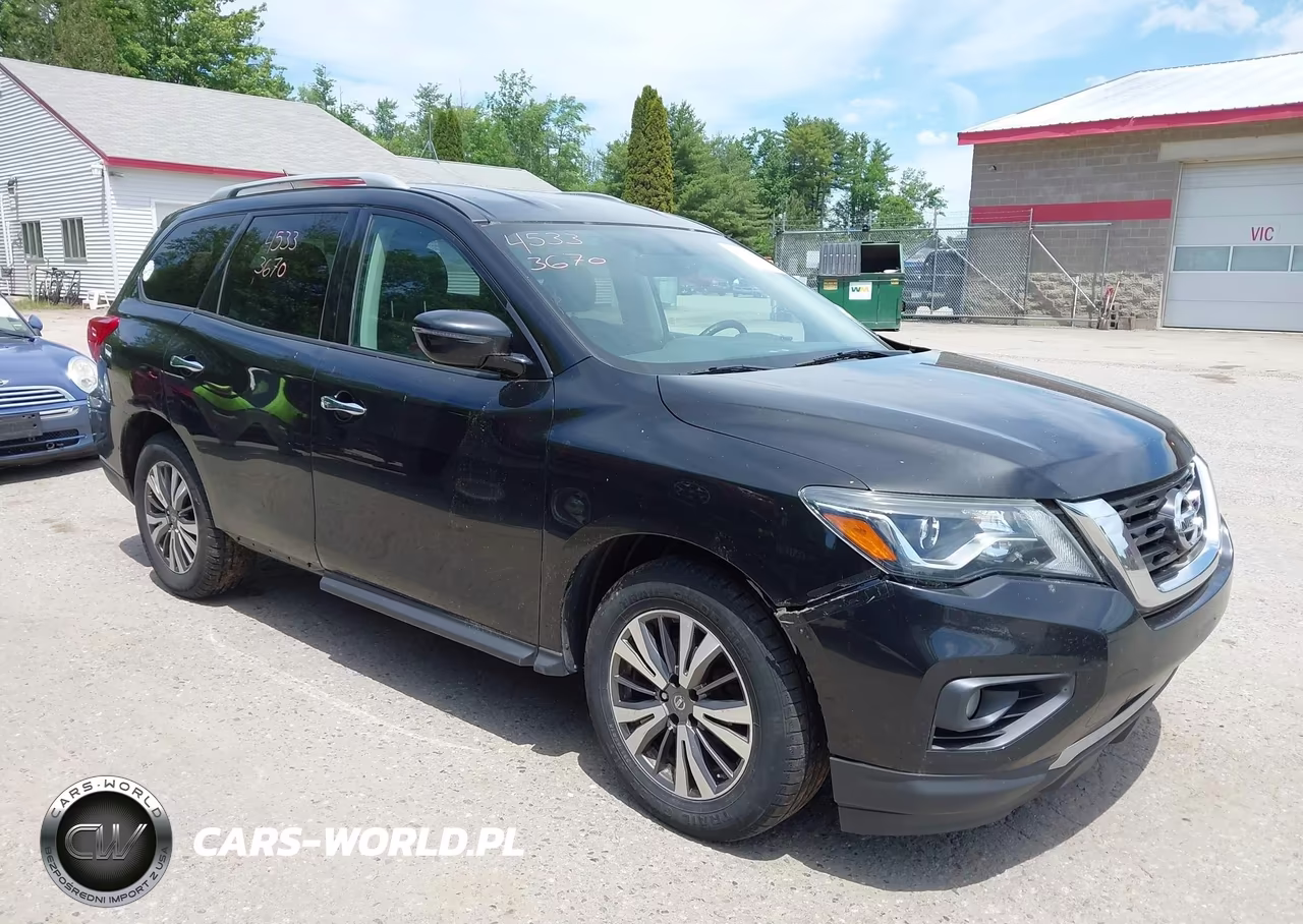 2017 Nissan Pathfinder Sv