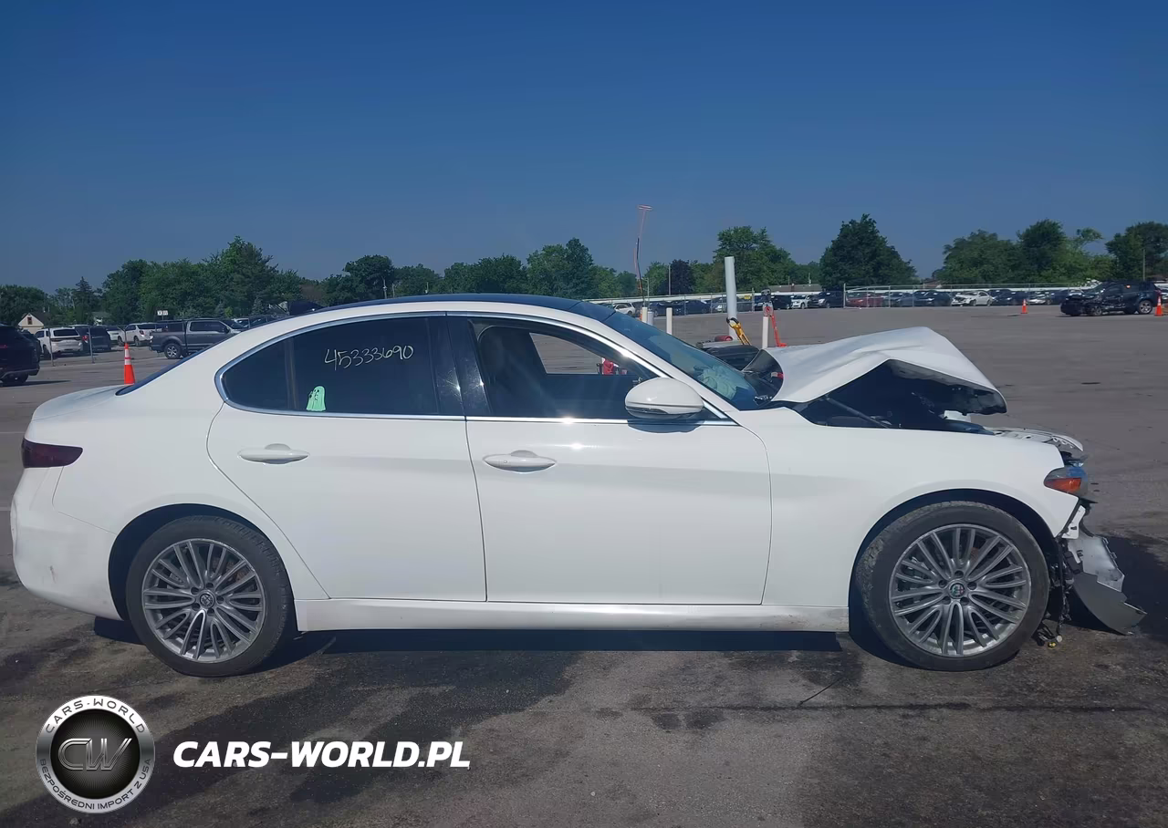 2017 Alfa Romeo Giulia Ti Awd VIN:ZARFAEEN5H7537772 - 13