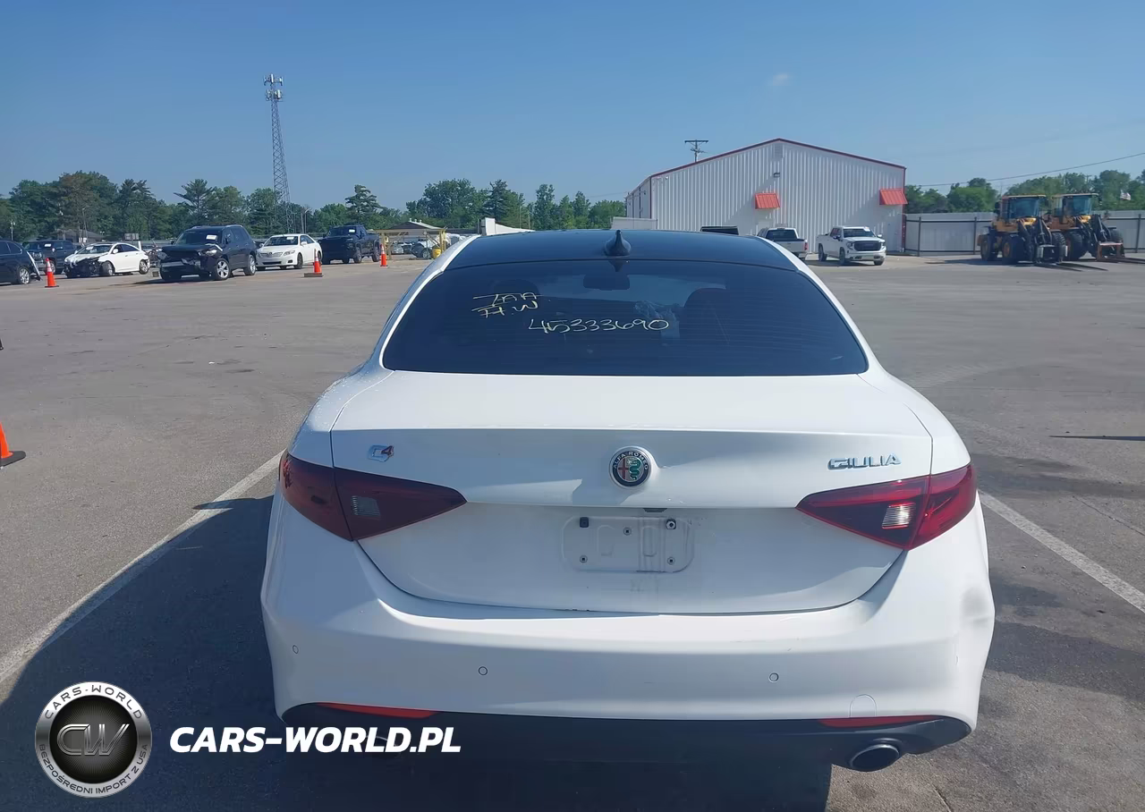 2017 Alfa Romeo Giulia Ti Awd VIN:ZARFAEEN5H7537772 - 16