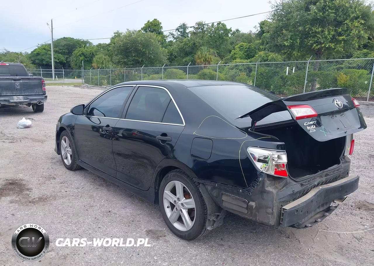 2013 Toyota Camry Se VIN:4T1BF1FK2DU294646 - 3