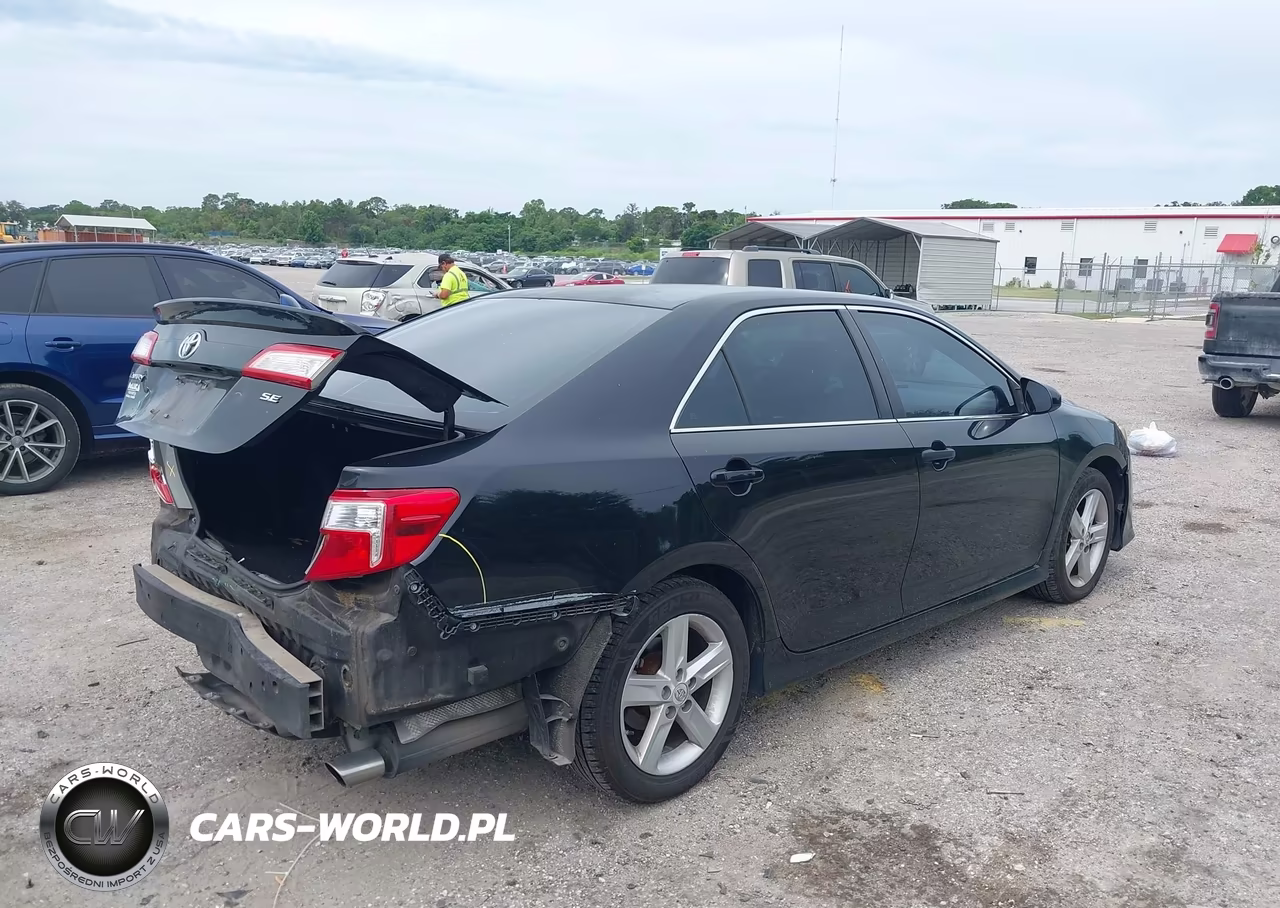 2013 Toyota Camry Se VIN:4T1BF1FK2DU294646 - 4
