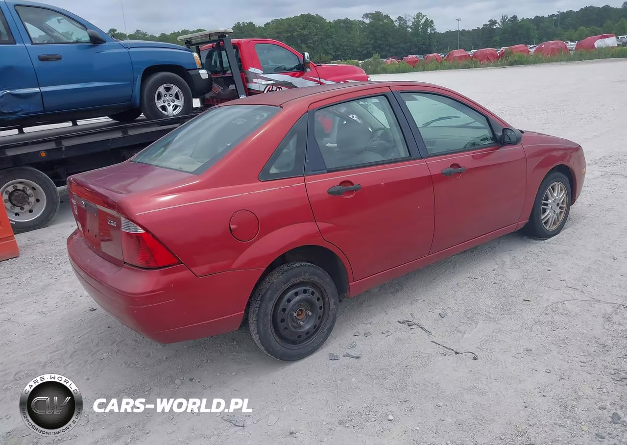 2005 Ford Focus Zx4 VIN:1FAFP34N45W276852 - 4