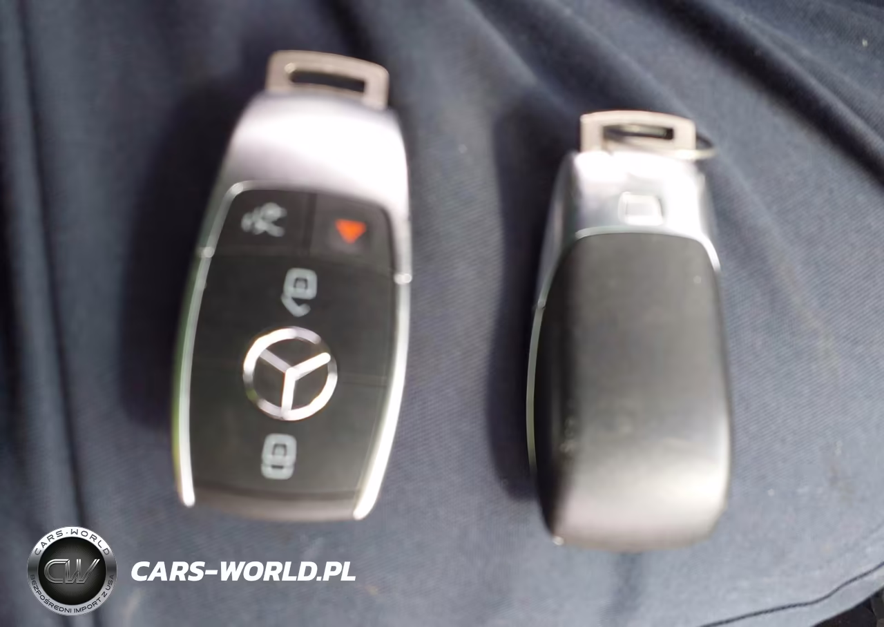 2020 Mercedes-Benz C 300 4Matic VIN:WDDWF8EBXLR539118 - 11