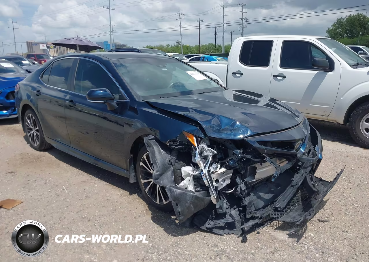 2018 Toyota Camry Se – zdjęcie 1 z 16
