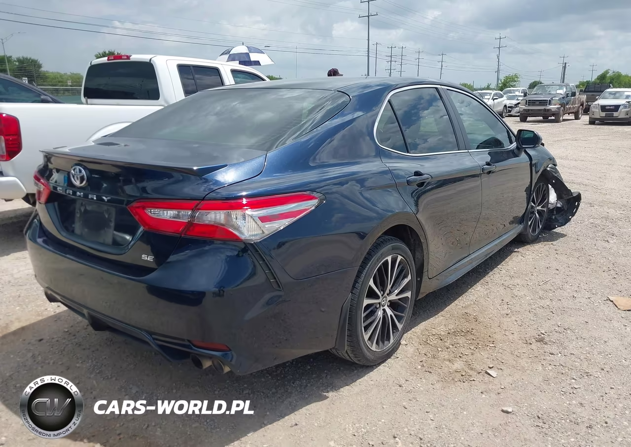 2018 Toyota Camry Se VIN:4T1B11HK1JU565266 - 4