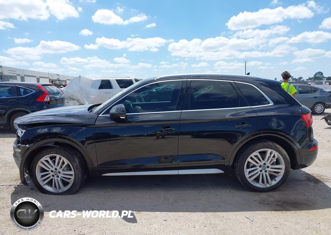 2018 Audi Q5 2.0T Premium VIN:WA1CNAFY3J2116424 - 14