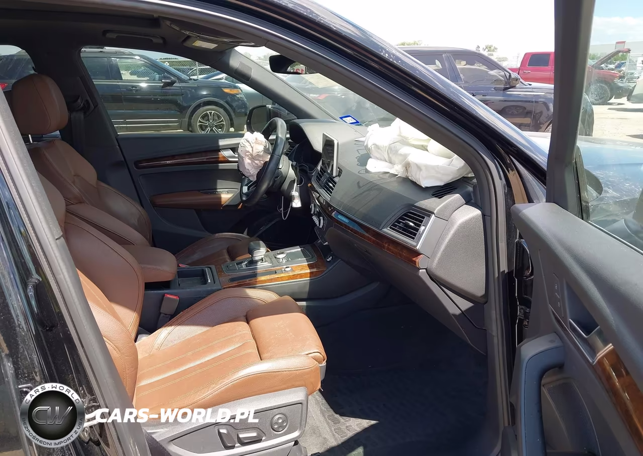 2018 Audi Q5 2.0T Premium VIN:WA1CNAFY3J2116424 - 5