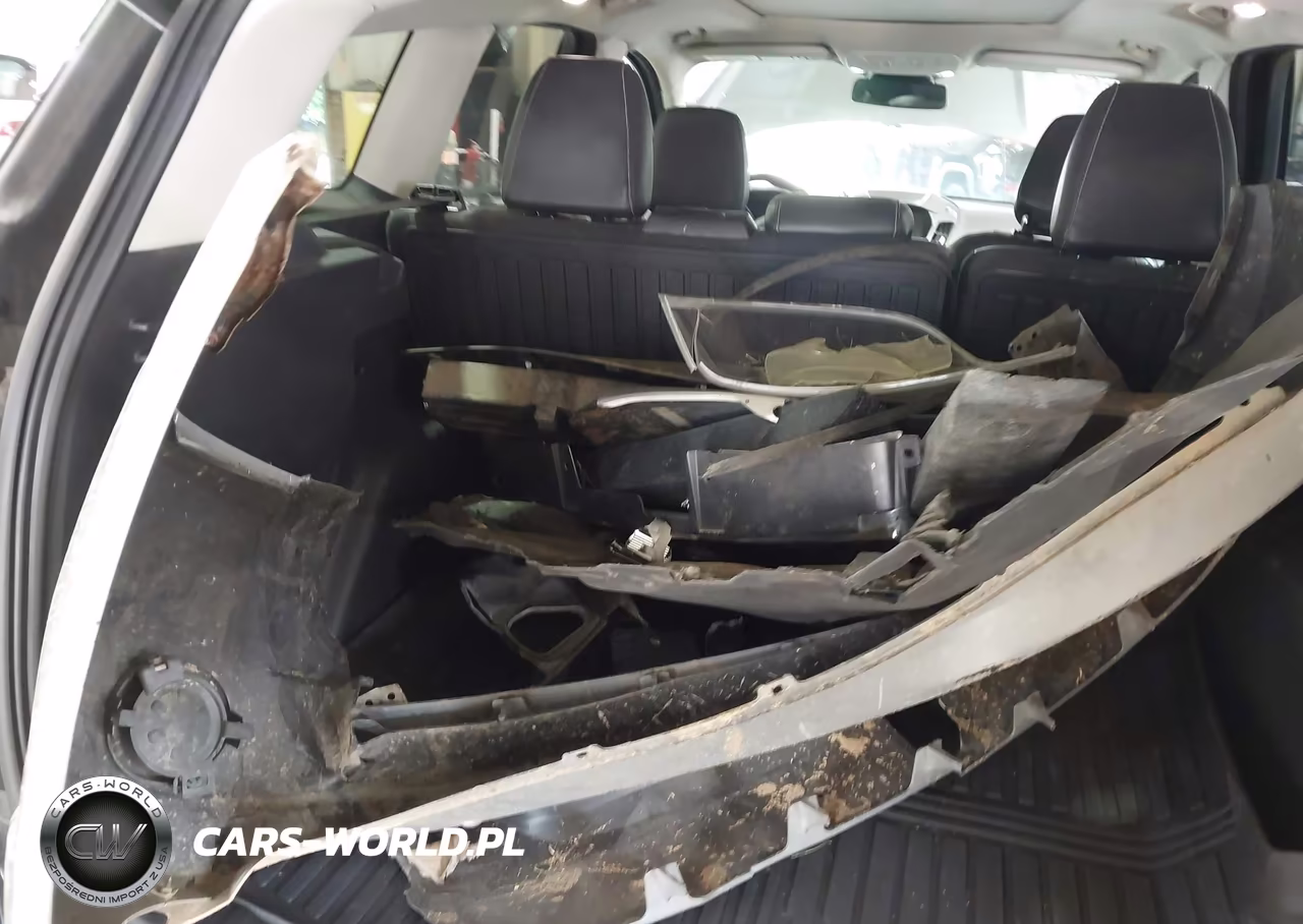 2019 Ford Escape Titanium VIN:1FMCU0J91KUA10607 - 12