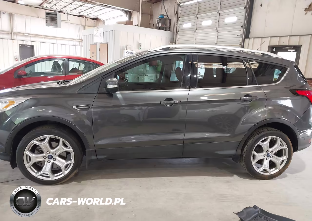 2019 Ford Escape Titanium VIN:1FMCU0J91KUA10607 - 15
