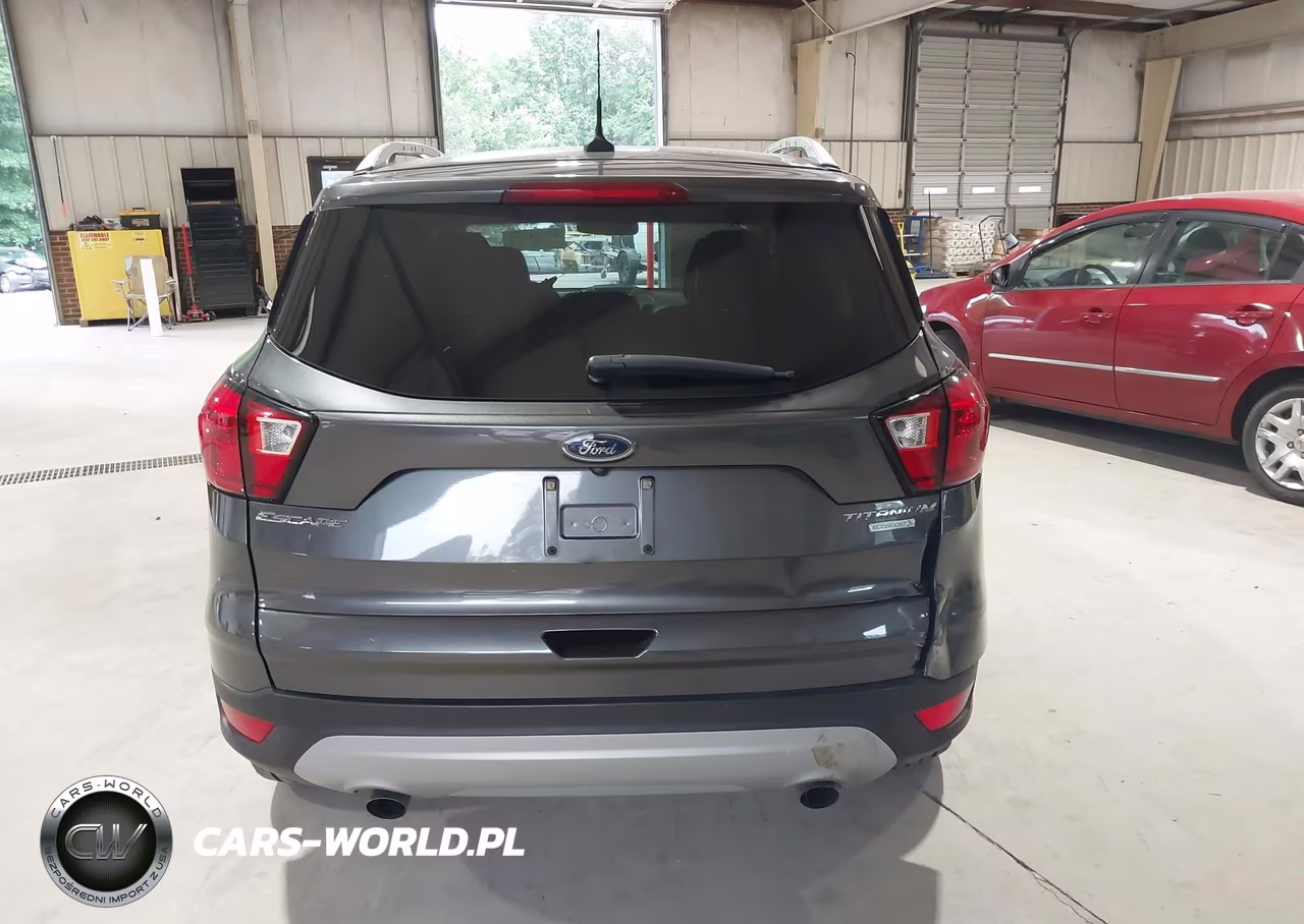 2019 Ford Escape Titanium VIN:1FMCU0J91KUA10607 - 17