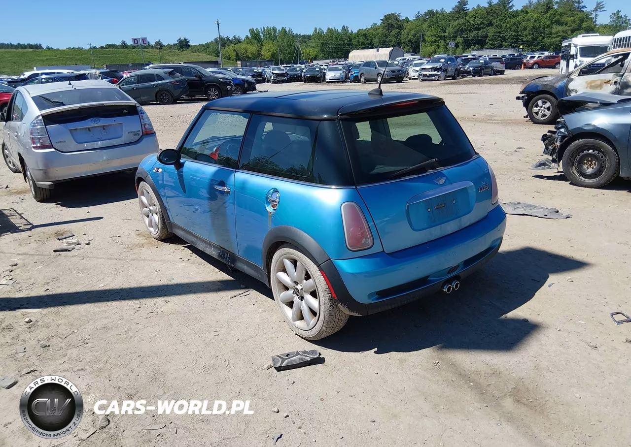 2005 Mini Cooper S VIN:WMWRE33445TD93371 - 3