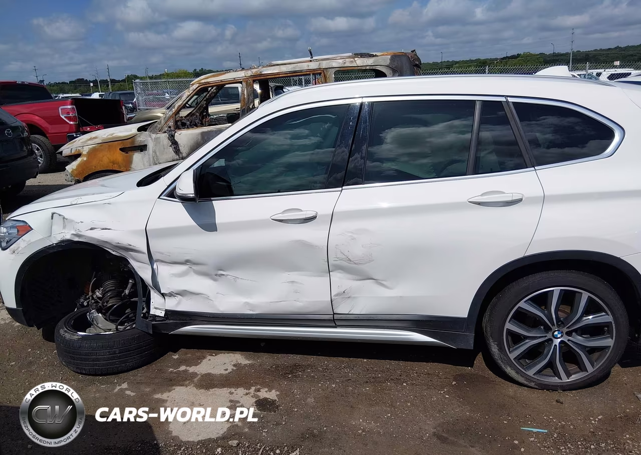 2019 BMW X1 xDrive28I VIN:WBXHT3C59K5L37732 - 14