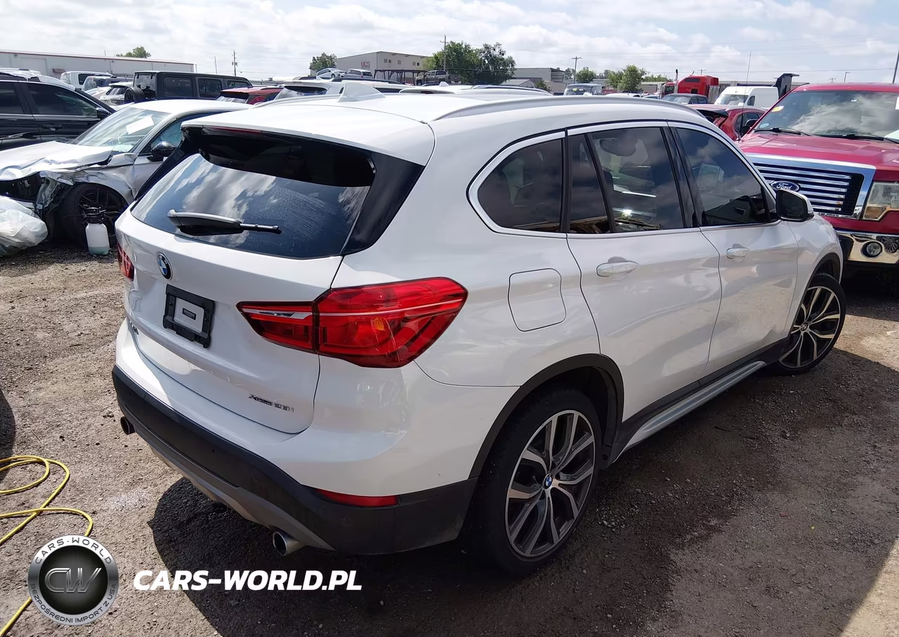 2019 BMW X1 xDrive28I VIN:WBXHT3C59K5L37732 - 4