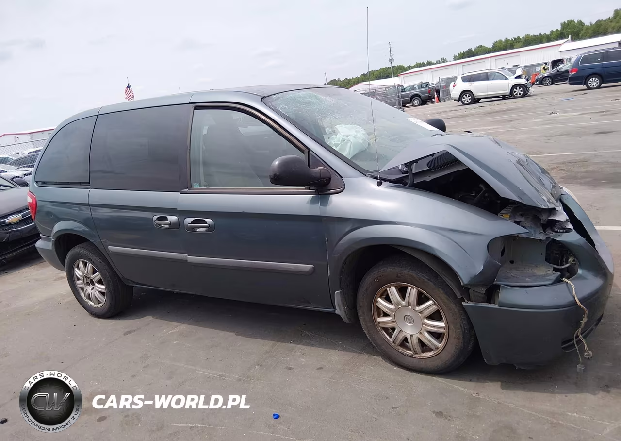 2006 Chrysler Town & Country VIN:1A4GP45R26B645233 - 13