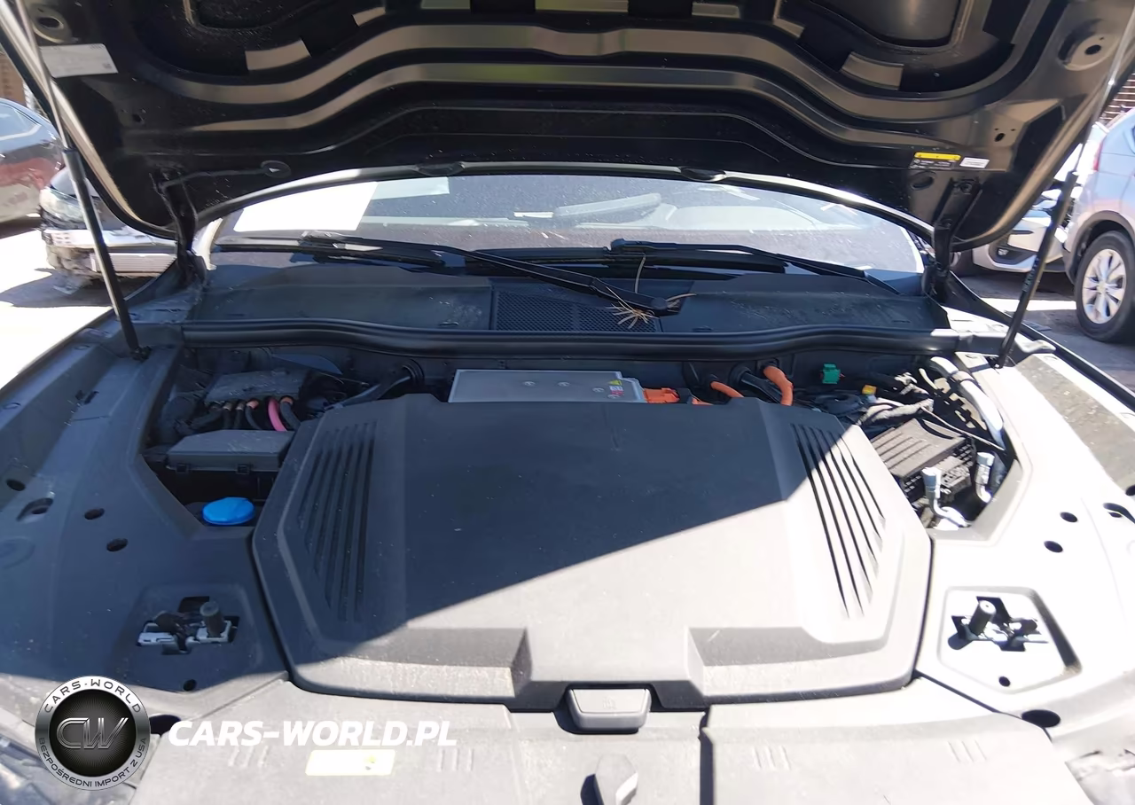 2024 Audi Q8 E-Tron Premium Plus Quattro VIN:WA15AAGE0RB058342 - 10