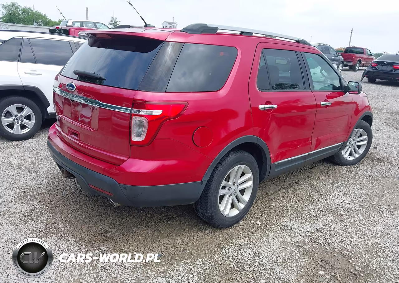 2012 Ford Explorer Xlt VIN:1FMHK7D85CGA16157 - 4