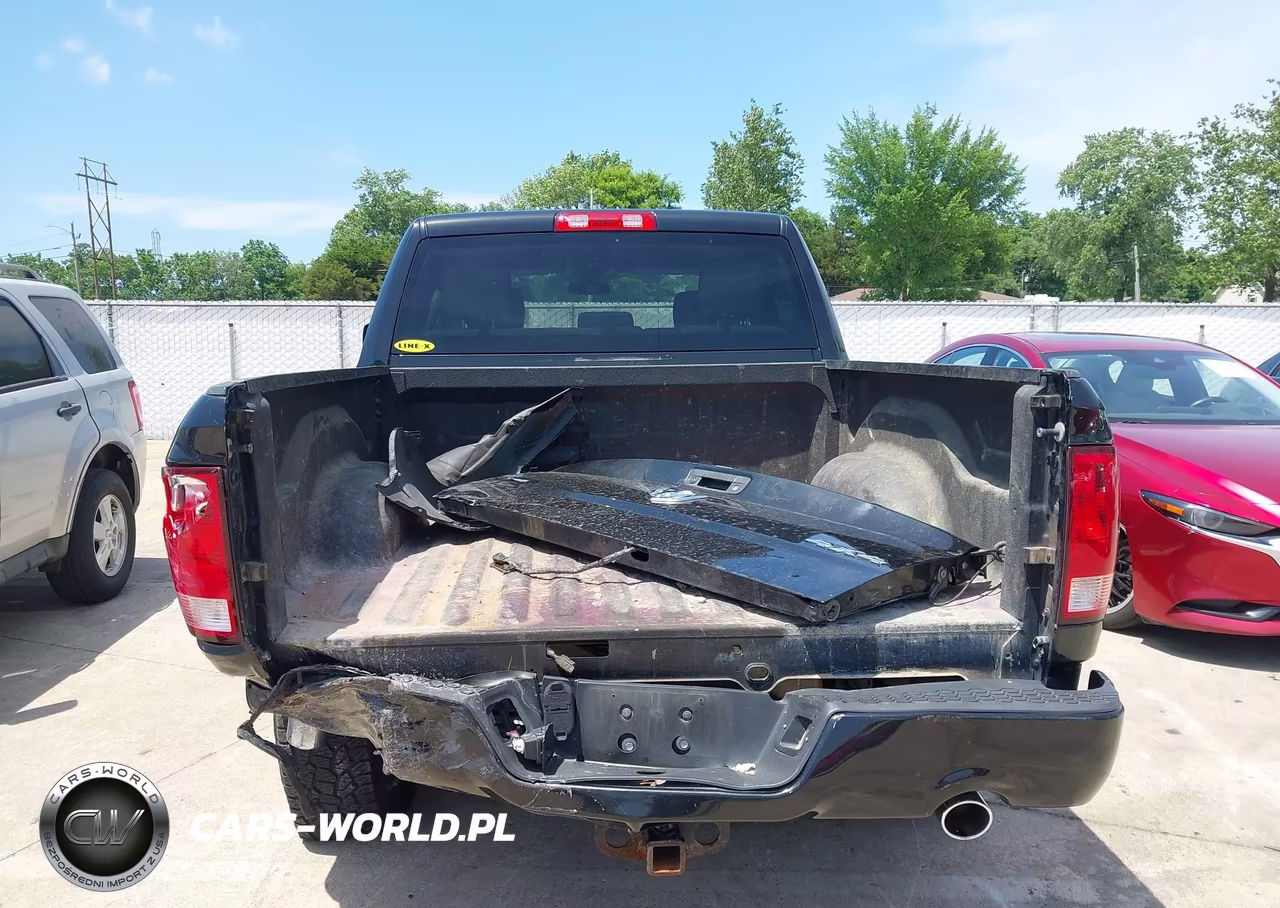 2017 Ram 1500 Express 4X4 5'7 Box VIN:3C6RR7KT5HG607975 - 16