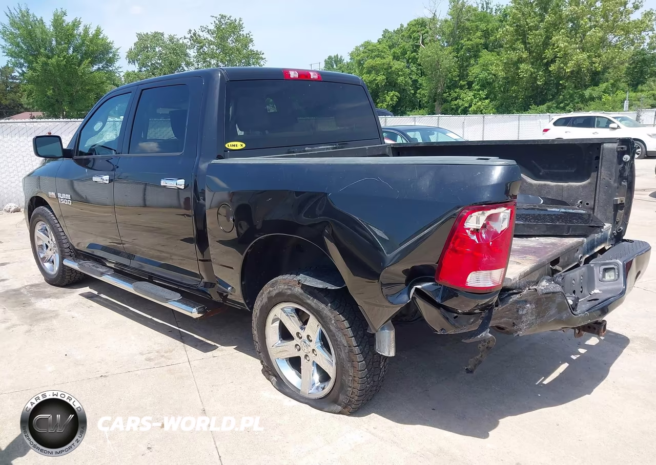 2017 Ram 1500 Express 4X4 5'7 Box VIN:3C6RR7KT5HG607975 - 3
