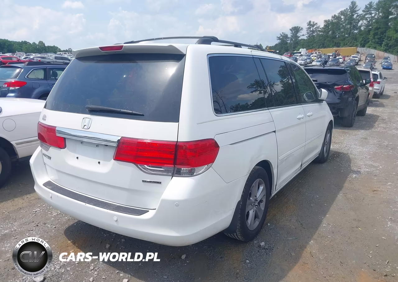 2009 Honda Odyssey Touring VIN:5FNRL38969B005589 - 4