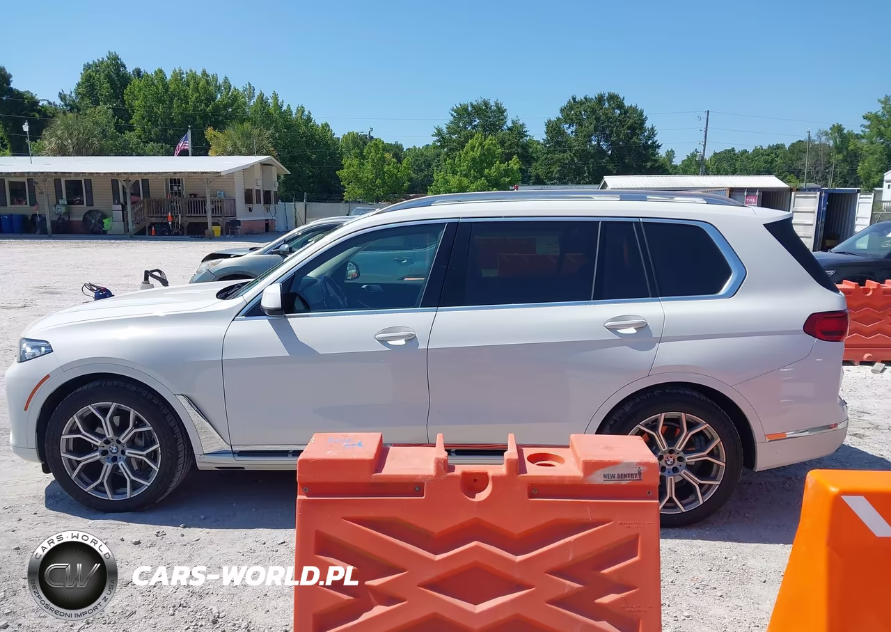 2020 BMW X7 xDrive40I VIN:5UXCW2C08L9B21119 - 13
