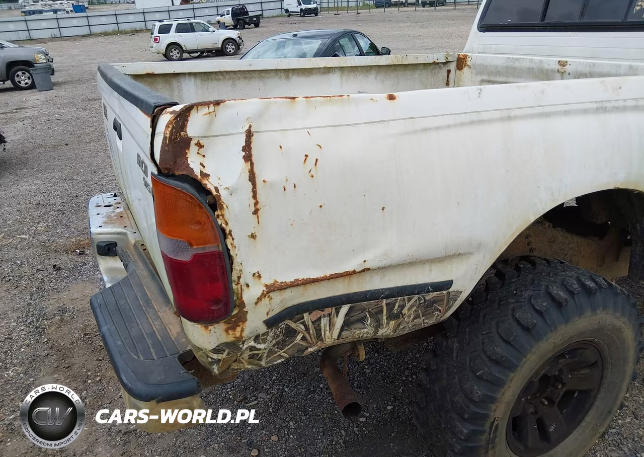 1999 Toyota Tacoma VIN:4TAWN72N8XZ550660 - 12